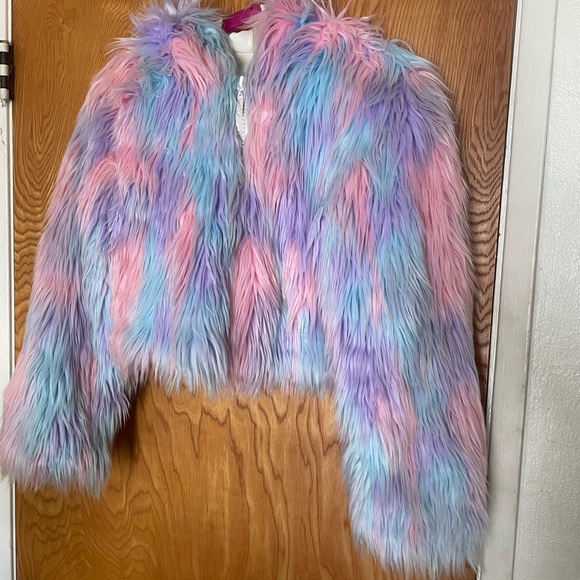 TheLumiShop Colorful Faux Fur cropped rave Jacket - Picture 3 of 4